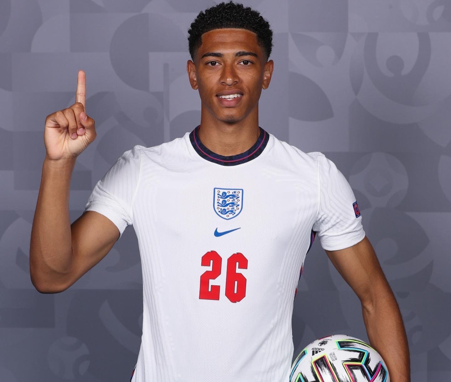 半场战报：乌迪内斯0-0博洛尼亚